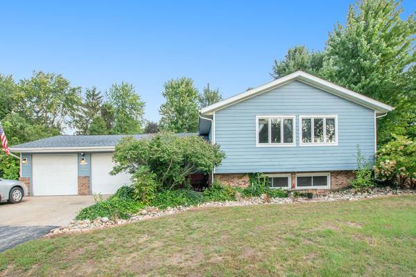 5599 Jill Anne Drive, Coloma, MI 49038