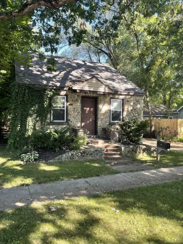 607 Oak st Street, Three Rivers, MI 49093