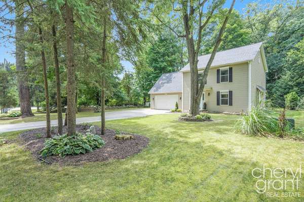 Belmont, MI 49306,5699 Woodbriar Drive