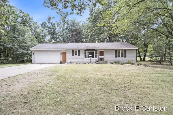 2844 Fairway Drive, Dorr, MI 49323