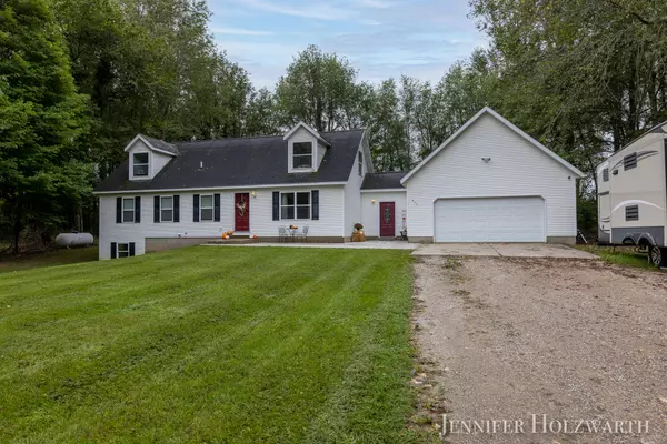 6231 Tanglewood Drive, Lowell, MI 49331