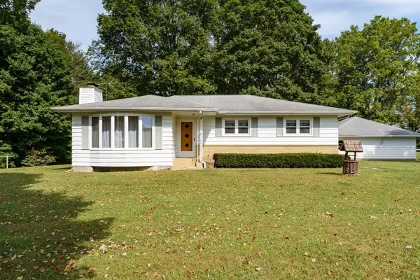47026 Co Rd 384, Grand Junction, MI 49056