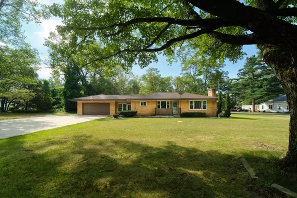 5525 Dowling Street, Montague, MI 49437