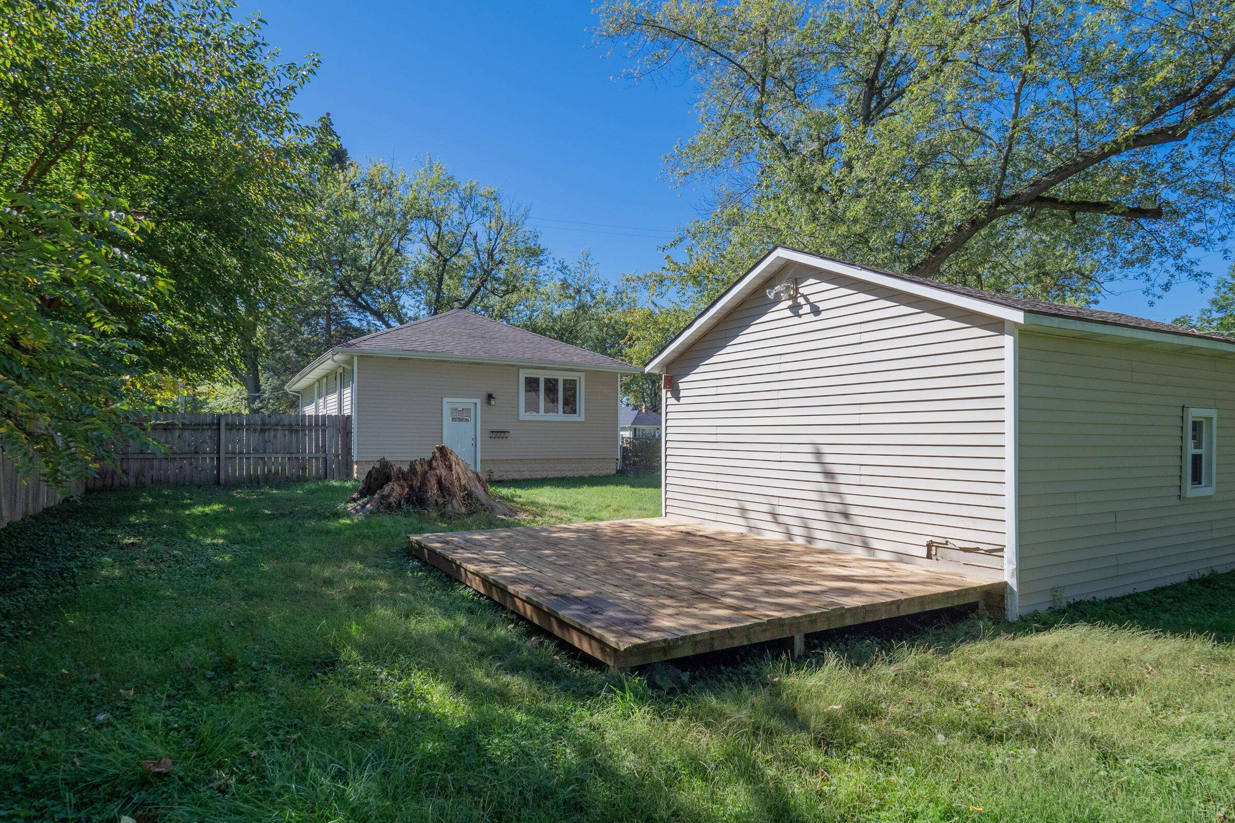 Kalamazoo, MI 49001,2103 Miles Avenue