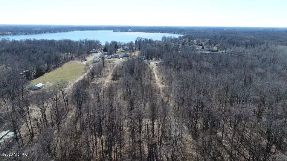 33540 School Street, Eau Claire, MI 49111