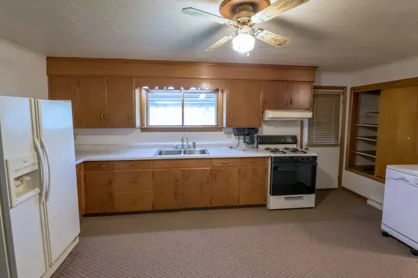 Six Lakes, MI 48886,9801 derby Road