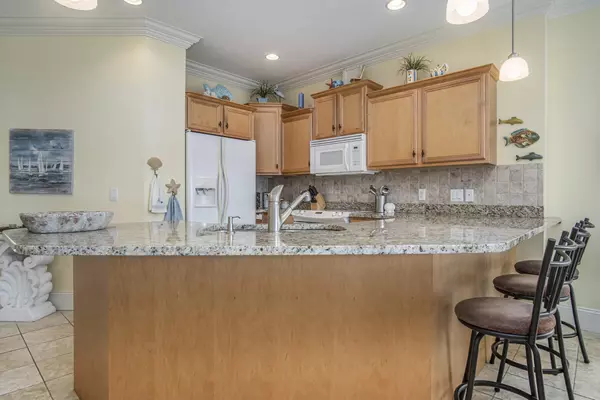 Pentwater, MI 49449,560 S Hancock Street #Unit 8