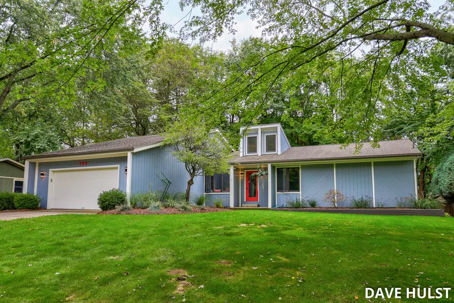 745 Golfview Drive, Douglas, MI 49406