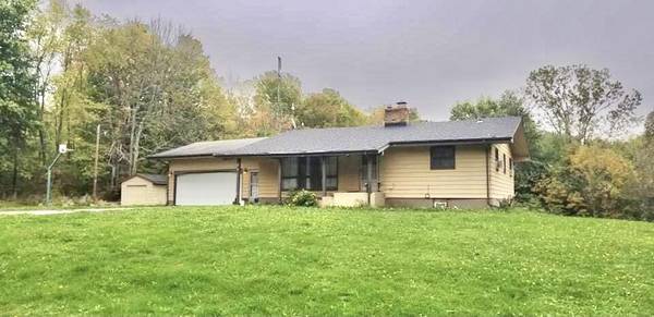 5283 Spring Hill Road, Coloma, MI 49038