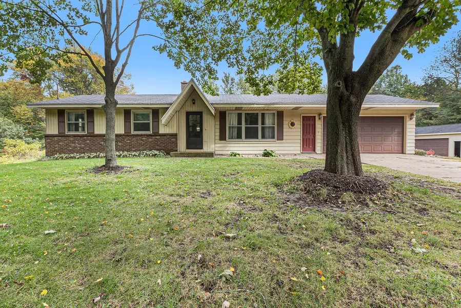 7048 152nd Avenue, West Olive, MI 49460