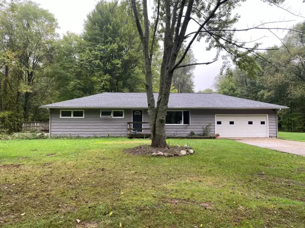 2924 W Pifer Road, Delton, MI 49046