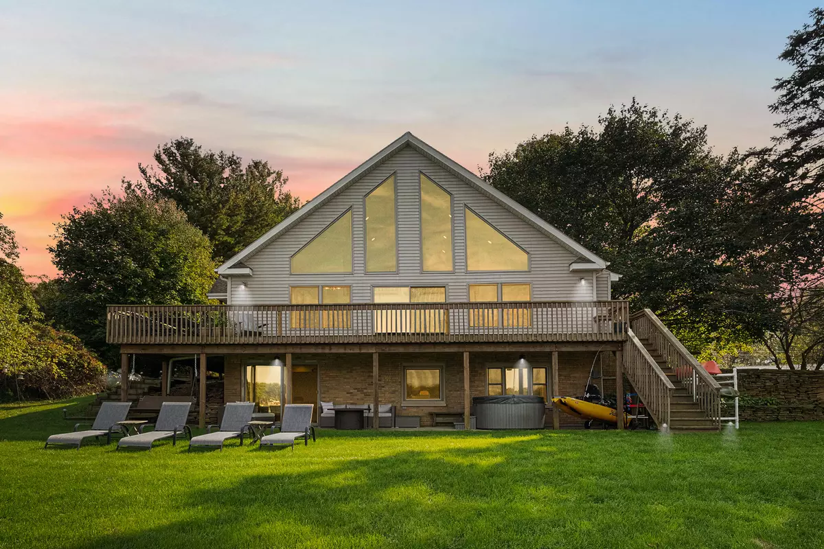 Horton, MI 49246,622 Fishermans Wharf