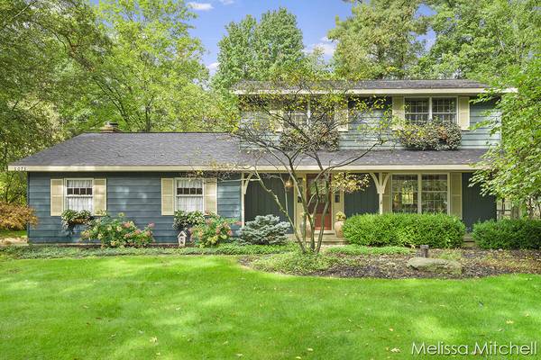 3073 Rogue Hill, Belmont, MI 49306