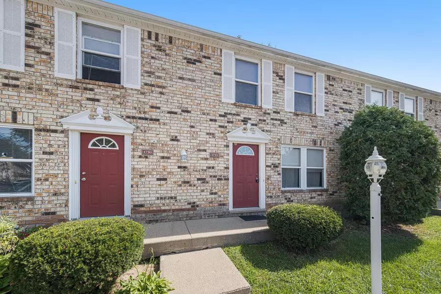 1752 Maisonette Drive, Lansing, MI 48911
