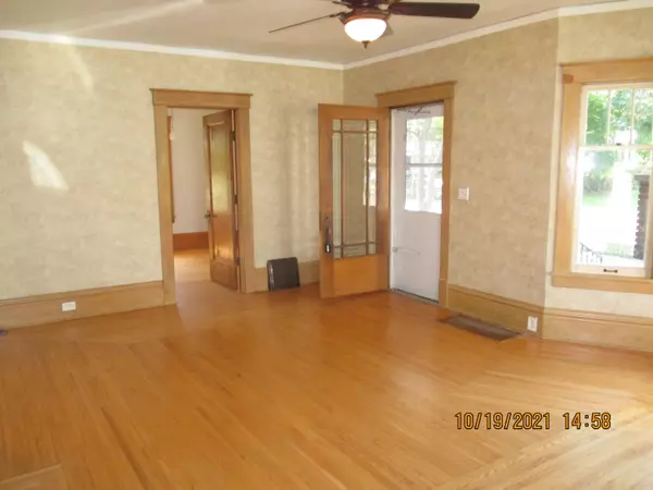 Union City, MI 49094,206 John Street