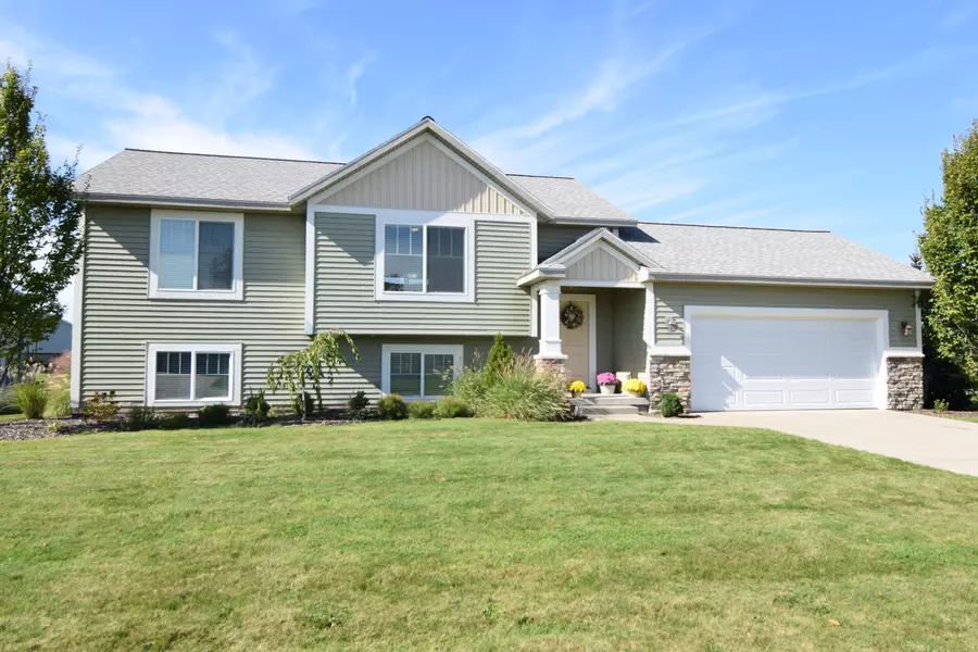 10549 Rockfield Road, Allendale, MI 49401