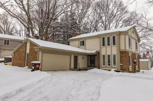 902 Holly Lane, Ludington, MI 49431