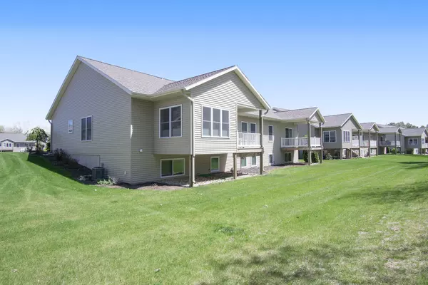 Holland, MI 49424,2507 Sawtooth Court #63