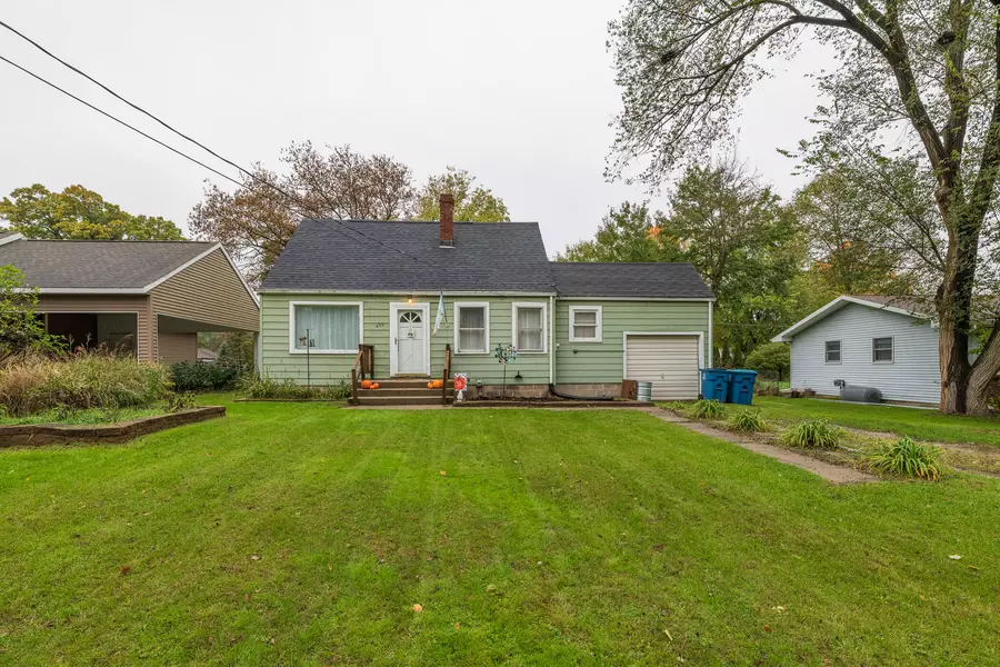 425 Douglas Drive, Decatur, MI 49045