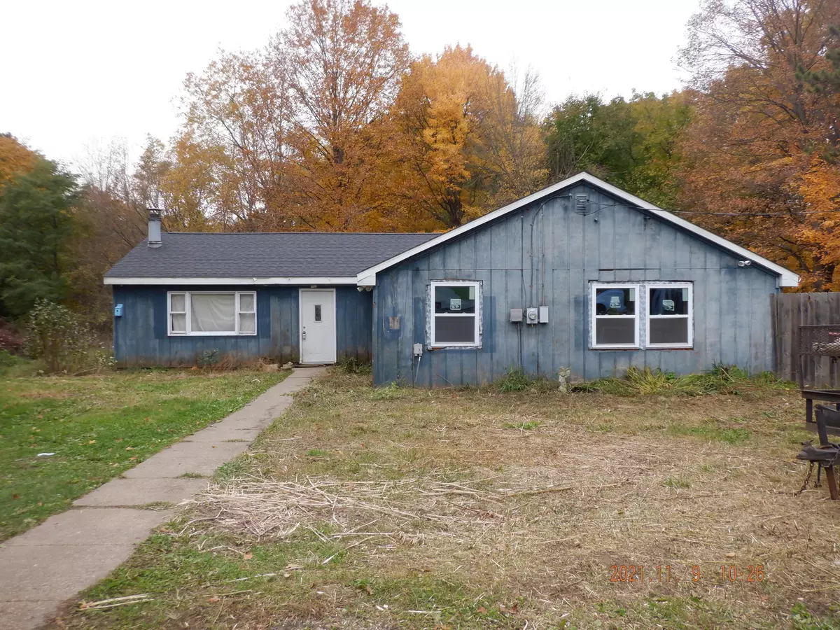 Plainwell, MI 49080,402 6th Street