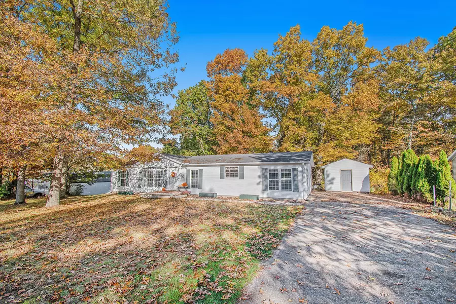 29724 Deepwoods Drive, Lawton, MI 49065