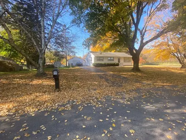 Dowagiac, MI 49047,50002 Circle Drive