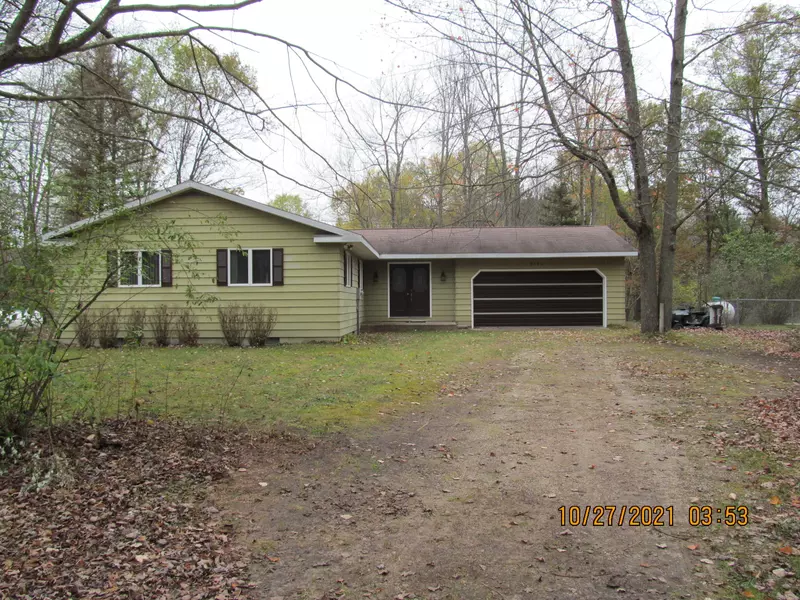 9790 W Clam River Drive, Lake City, MI 49651