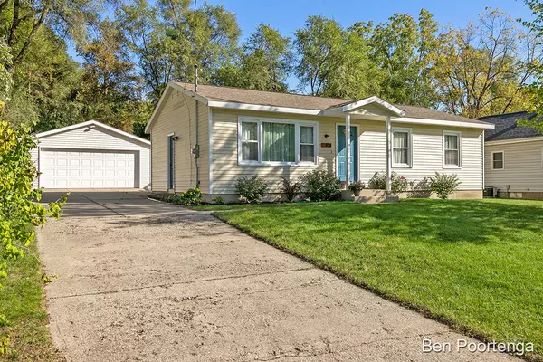 1734 Ira NW Avenue, Grand Rapids, MI 49504