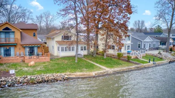 Clarklake, MI 49234,8588 N Shore Drive