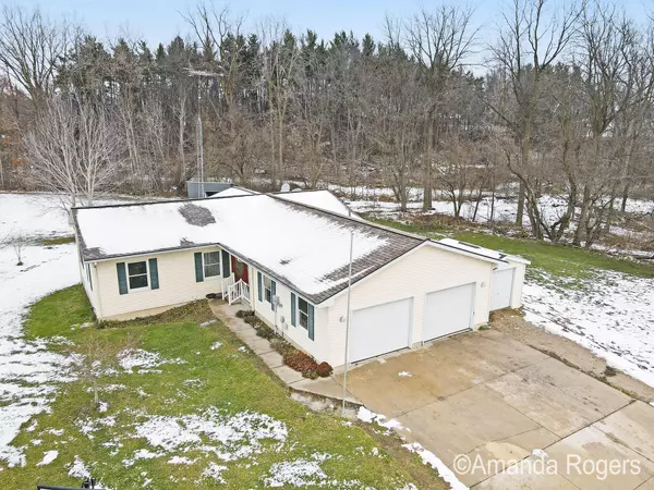 6028 Tiffany Lane, Clarksville, MI 48815