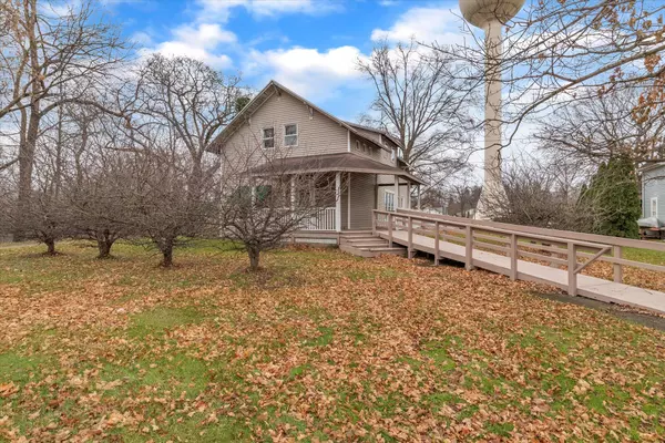 Lawrence, MI 49064,122 1st Street