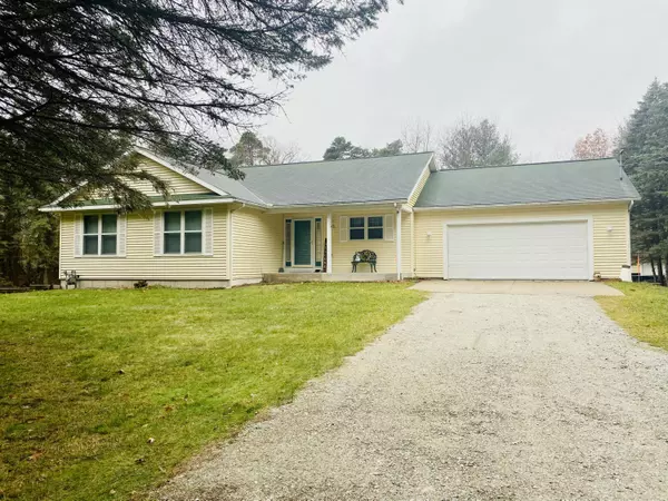 11495 Fox Hollow Drive, West Olive, MI 49460