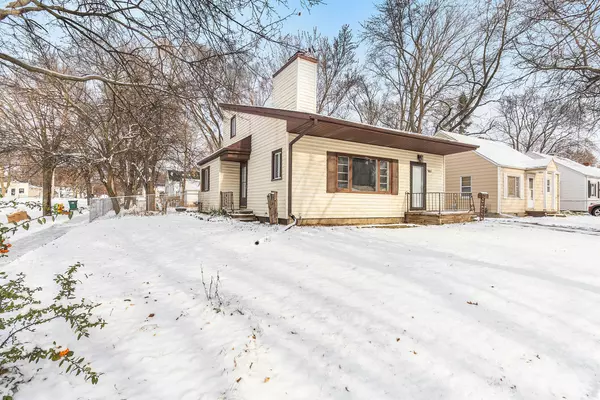 705 Hunter Boulevard, Lansing, MI 48910