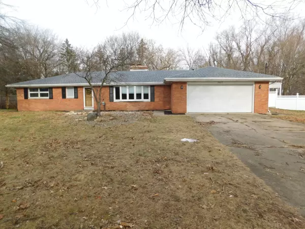 7827 N Gleneagle Drive, Kalamazoo, MI 49048