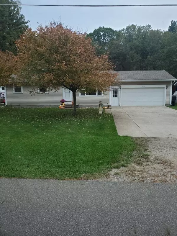 13675 Franklin Drive, Grand Haven, MI 49417