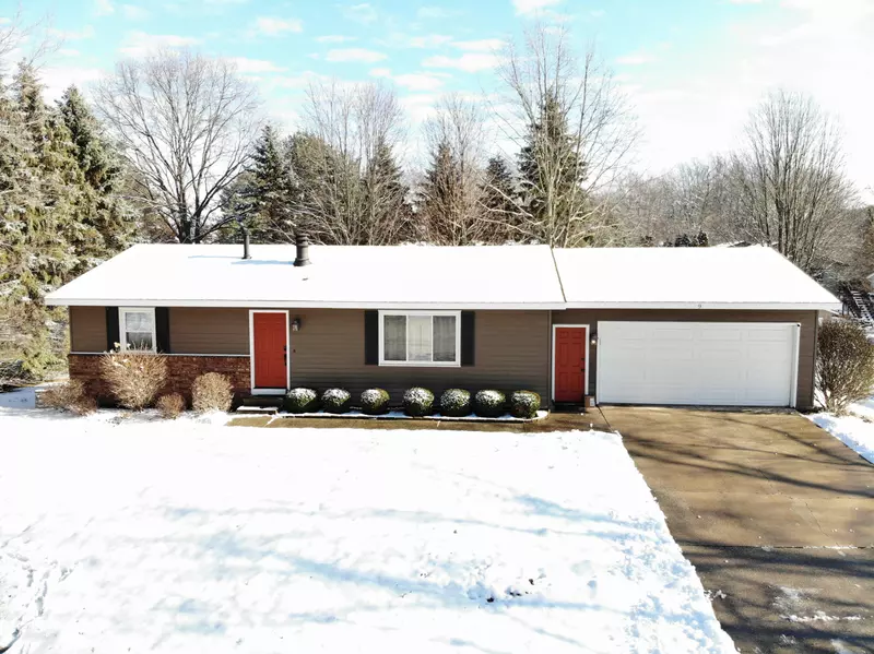 9 Iroquois Avenue, Holland, MI 49424