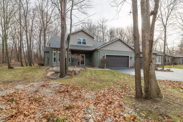 9275 The Woodlands Trail, Portage, MI 49002