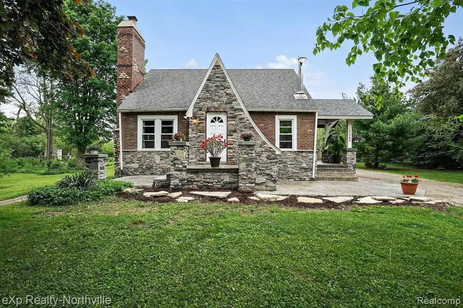 10045 6 MILE Road, Northville, MI 48168