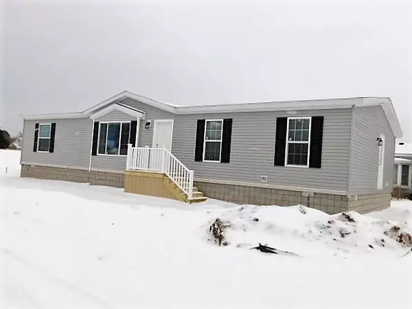 3277 Lakeland Drive #41, Arcadia, MI 49613