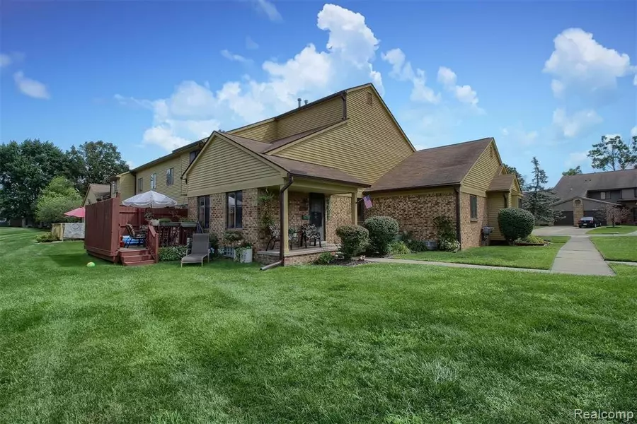 37253 GLENBROOK Drive, Clinton Twp, MI 48036