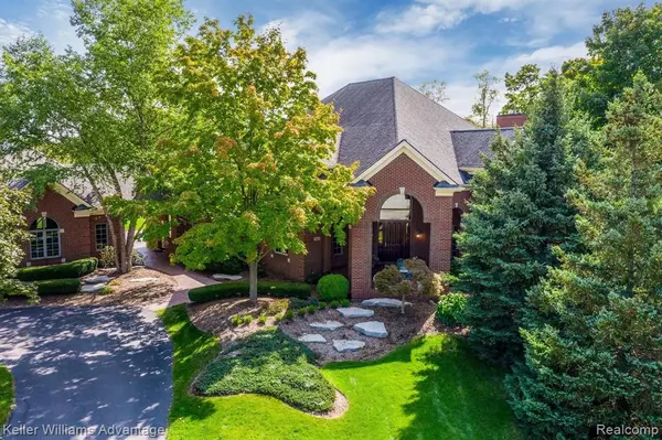 Plymouth, MI 48170,11424 OLD ORCHARD Drive