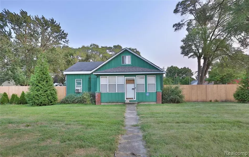 5160 9 MILE Road, Warren, MI 48091