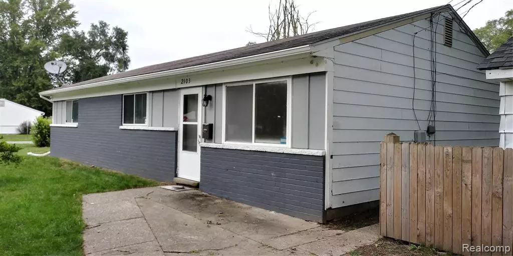 2103 EDGERTON Court, Westland, MI 48186