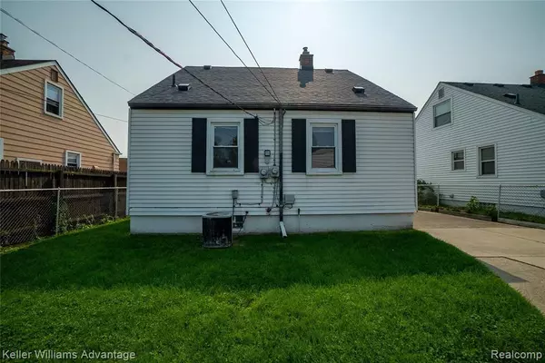 Lincoln Park, MI 48146,466 DETROIT Avenue