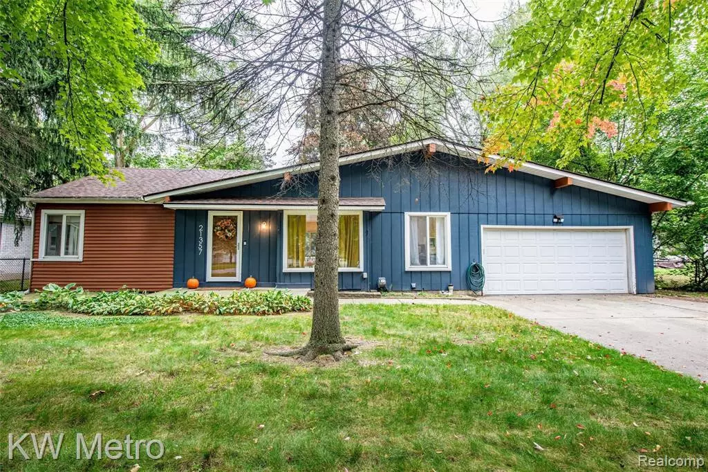 Southfield, MI 48033,21357 SEMINOLE Street