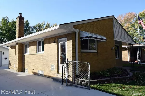 Saint Clair Shores, MI 48080,24617 URSULINE Street