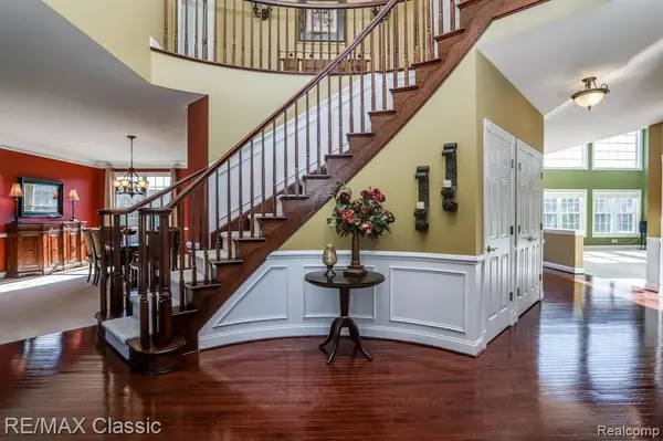 Northville, MI 48168,17555 CRESTBROOK Drive