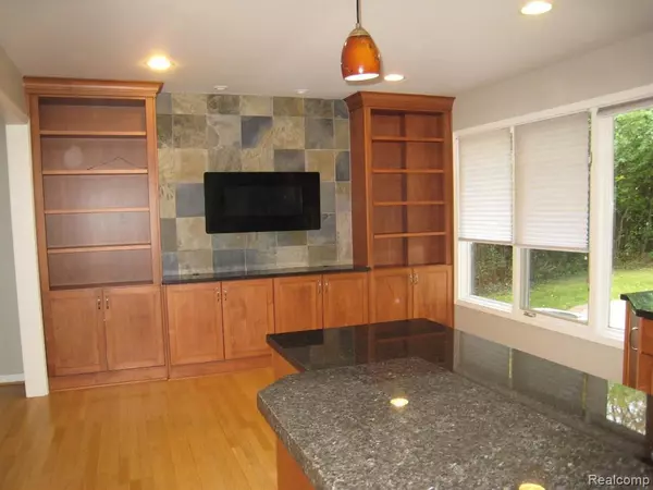 Northville, MI 48168,40309 HICKORY Court