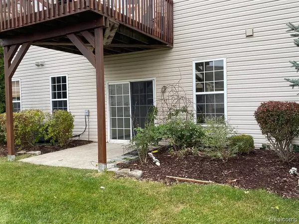 Woodhaven, MI 48183,26643 KIRKWAY Circle