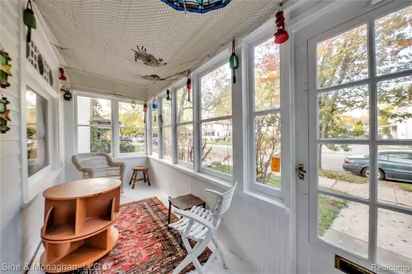 Mount Clemens, MI 48043,39 HUBBARD Street